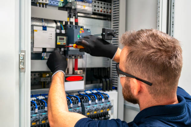 Best Local Electrician Companies  in Montrose, VA